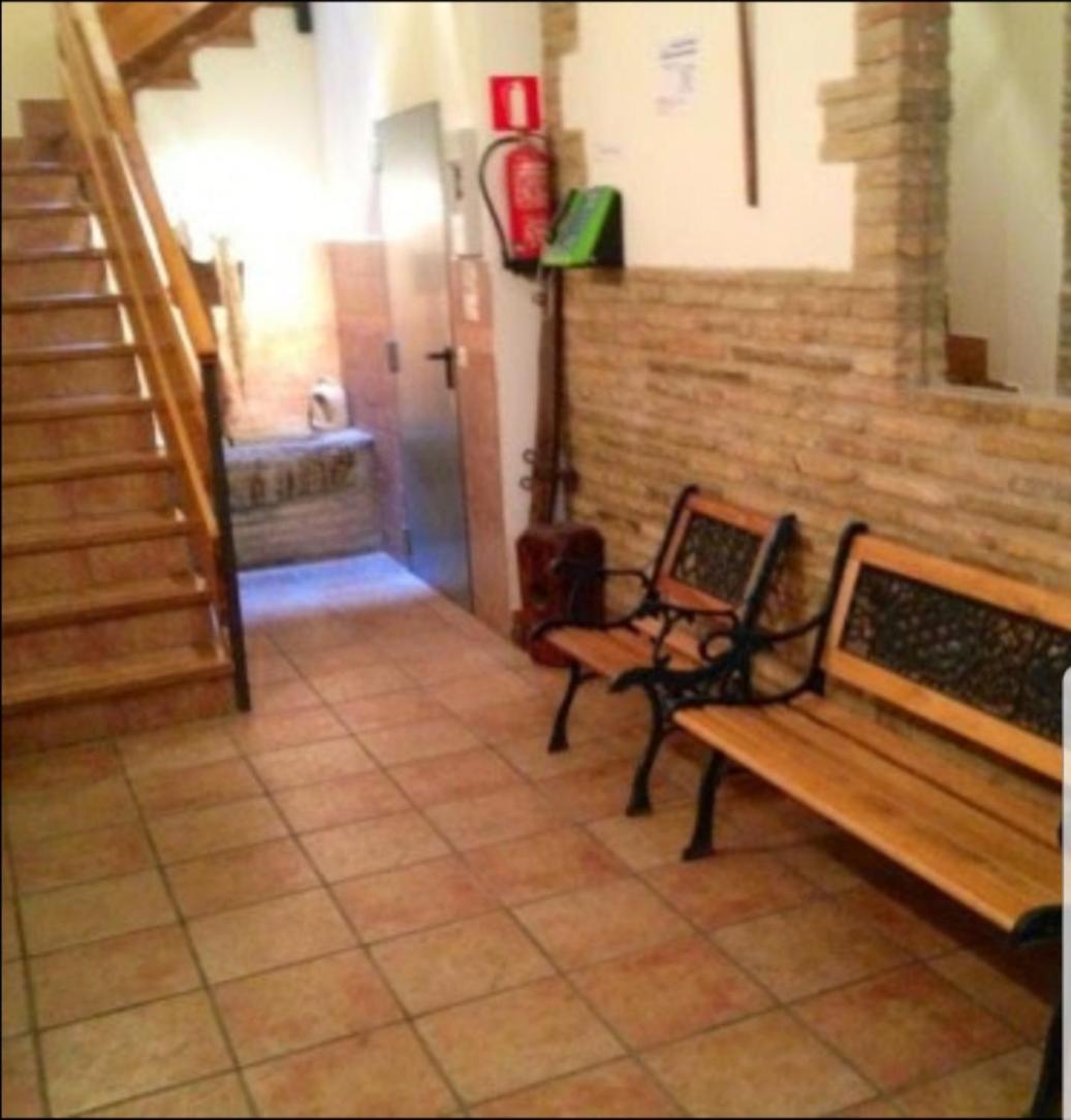 Hostal La Plaza Пуэнте-ла-Рейна Экстерьер фото
