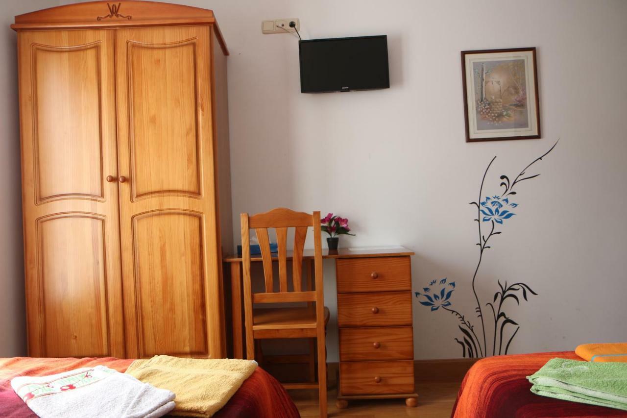 Hostal La Plaza Пуэнте-ла-Рейна Экстерьер фото