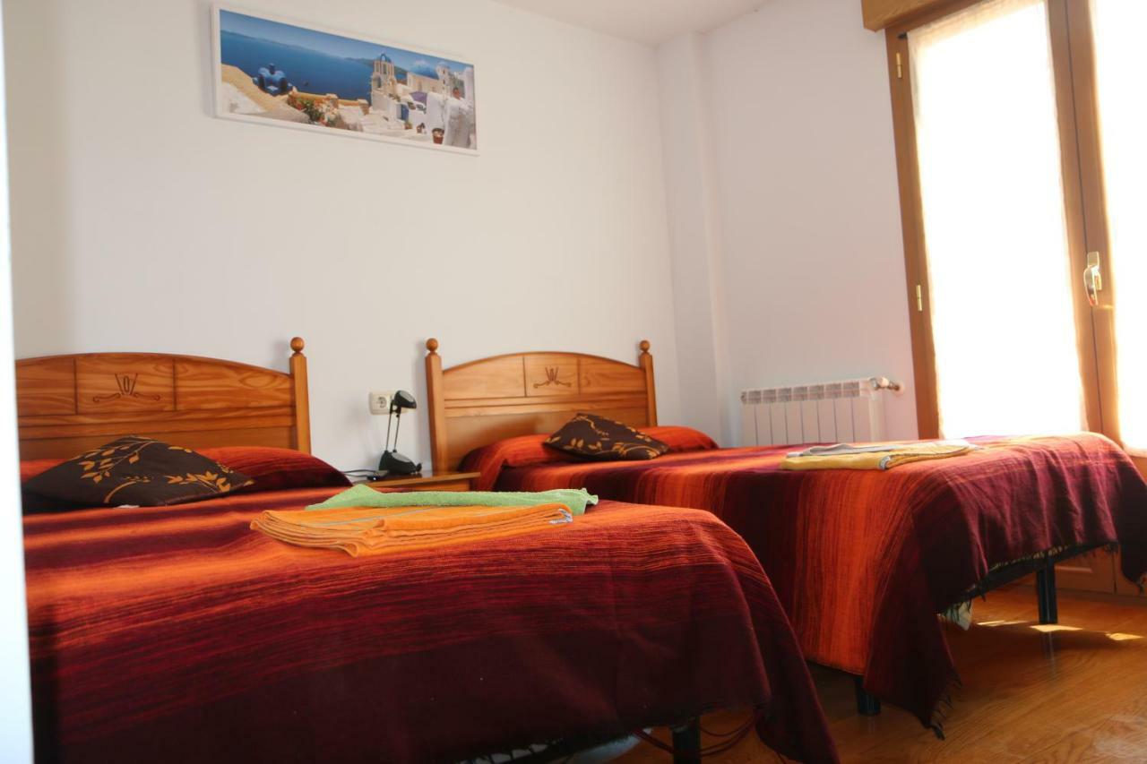 Hostal La Plaza Пуэнте-ла-Рейна Экстерьер фото