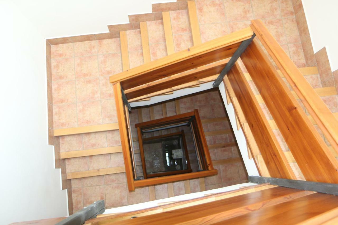Hostal La Plaza Пуэнте-ла-Рейна Экстерьер фото